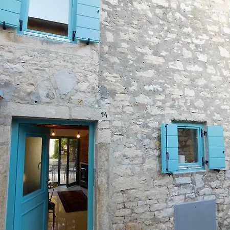 Bezauberndes Steinhaus Mit Garten In Der Altstadt Von Apartment
