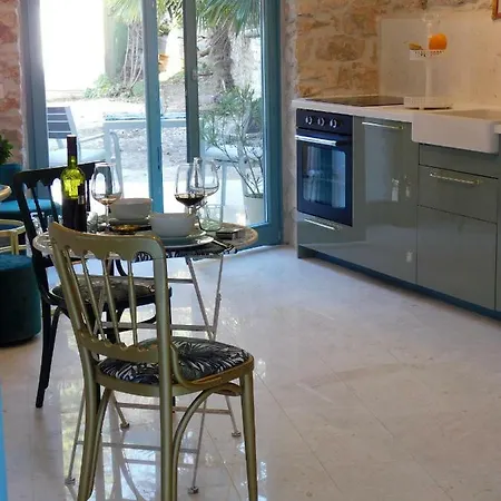 Bezauberndes Steinhaus Mit Garten In Der Altstadt Von * Rovinj