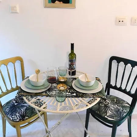 Bezauberndes Steinhaus Mit Garten In Der Altstadt Von